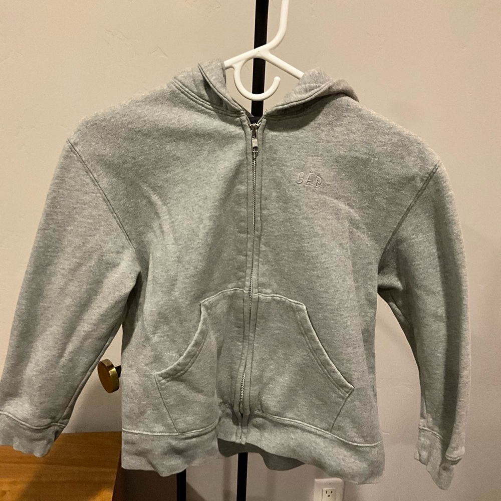 Classic GAP Sweatshirt \ cotton and polyester blend size youth 8